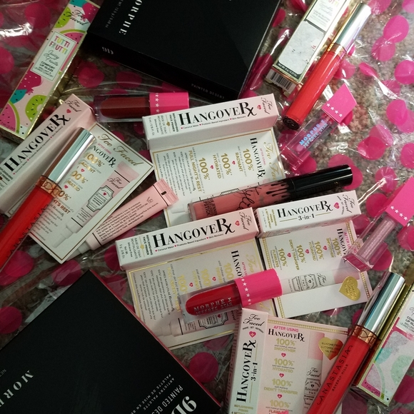 cosmetics mystery box😍 - Picture 4 of 6